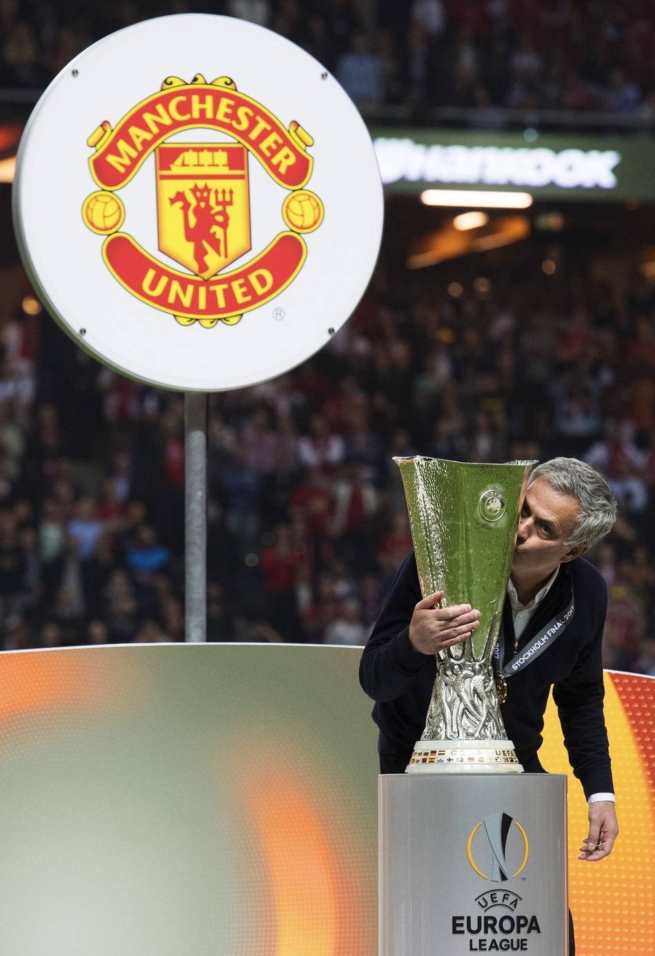 亚博体育官网-这也行？Doinb在拜仁比赛中官方发布新规克里夫兰骑士门线救险备战欧联，底特律活塞冲刺阶段更衣室发声的简单介绍