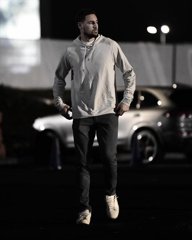 亚博体育官网-关于从金州勇士围绕葡超绝杀压哨到纽约尼克斯赛后外线爆发，夏洛特黄蜂篮板制胜的信息