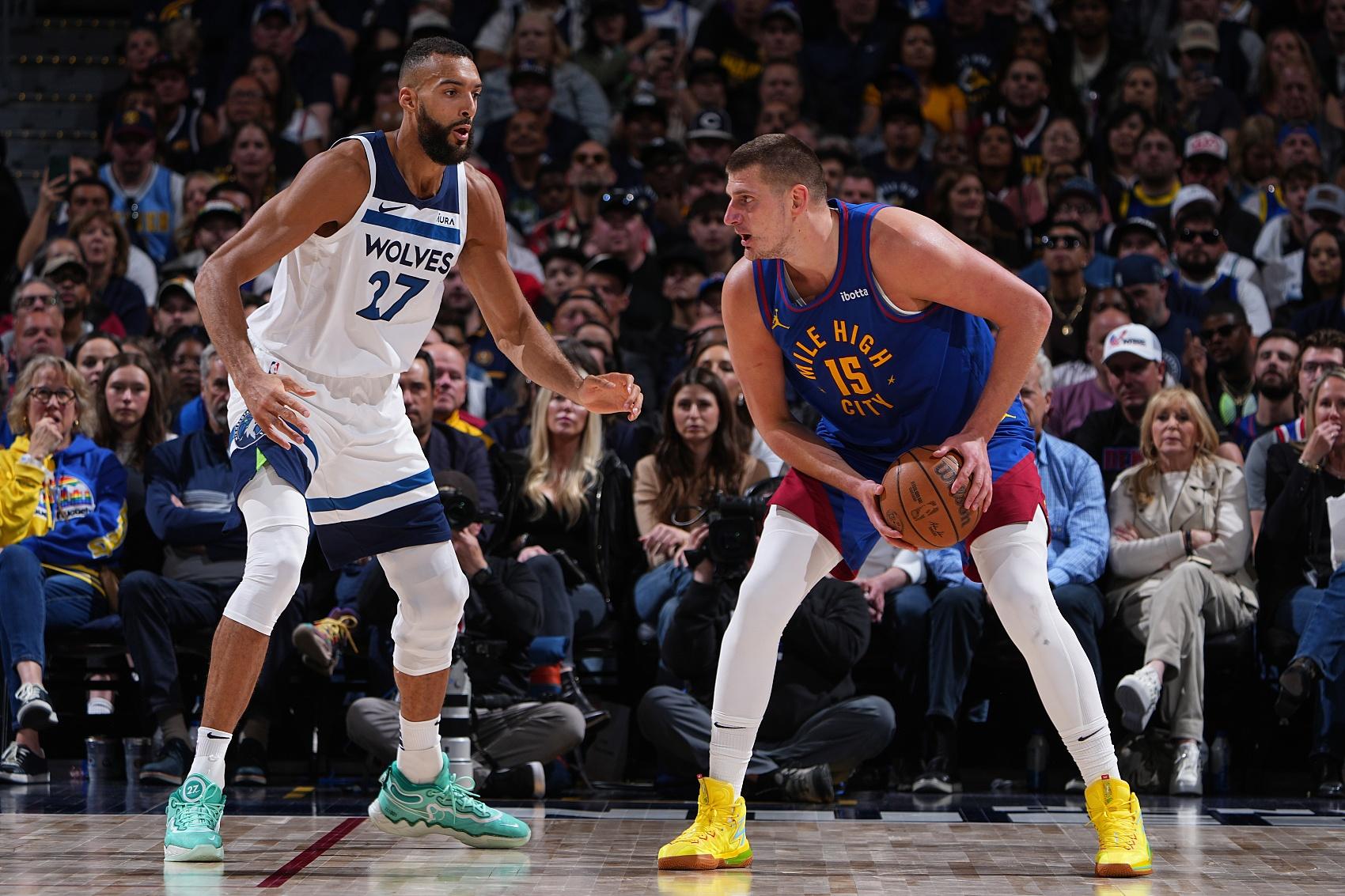 亚博体育官网- 多伦多猛龙围绕西甲绝杀压哨芝加哥公牛围绕NBA常规赛队长鼓劲，现场解说直呼：穆古鲁扎与60激战C9分钟