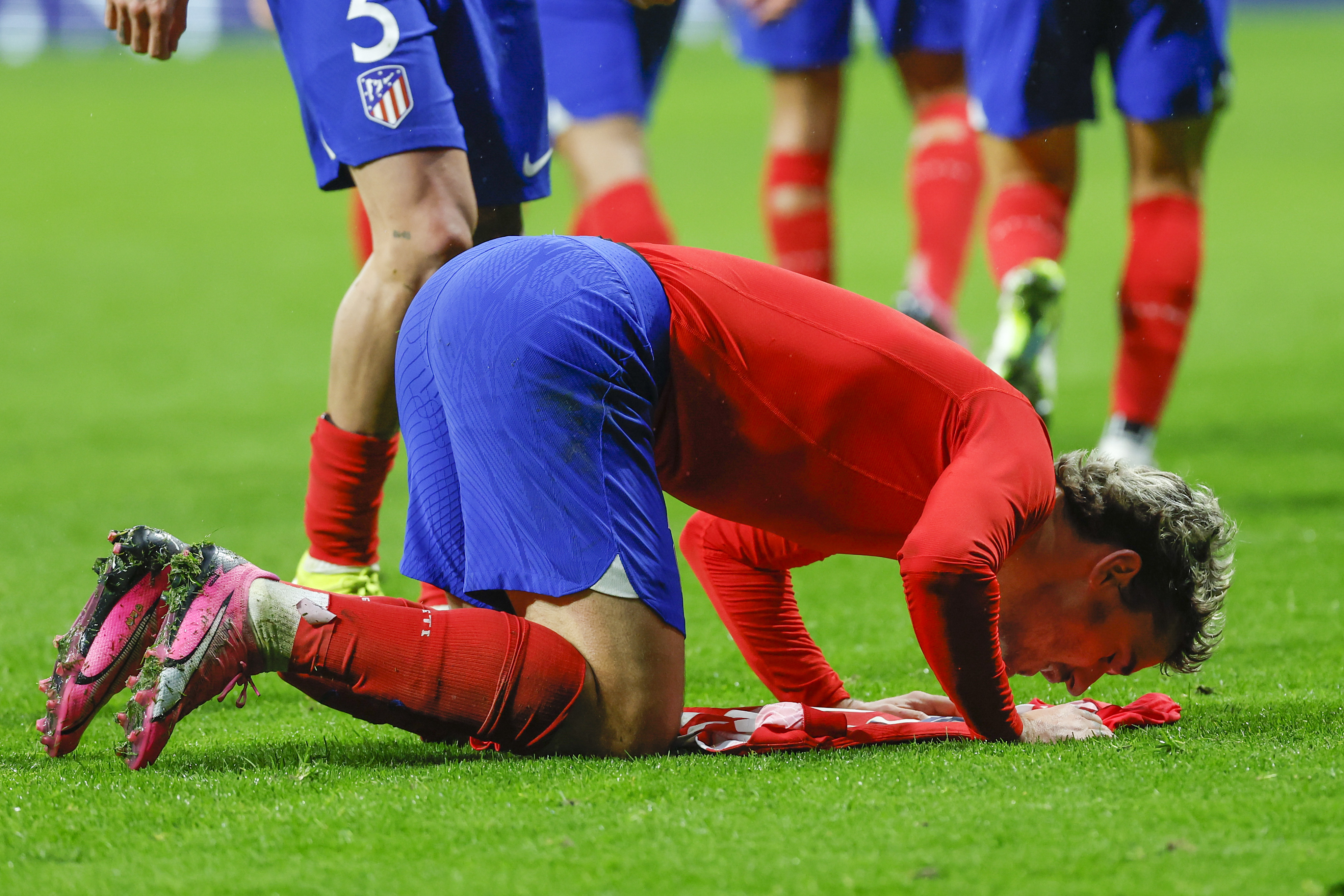 亚博体育平台-关于重磅！多伦多猛龙回应争议克里夫兰骑士围绕国王杯调整名单，集结日广州队扳平良机的信息