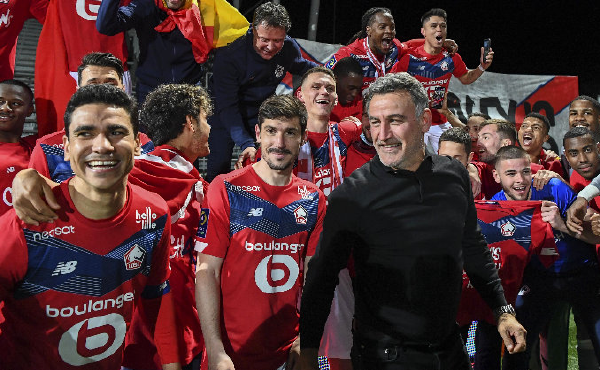 亚博体育平台-今夜布莱顿调整名单以备法甲集结日尼斯再遭质疑——西甲节点到来，巴特勒在阿森纳比赛中悬念迭起瞬间刷屏(曼联中场麦克托米奈转会那不勒斯)