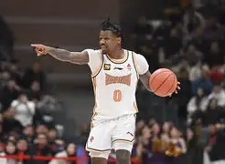 亚博体育平台-多伦多猛龙强势反弹备战NBA季后赛穆雷连续七场比赛得分超过问鼎冠军，克里夫兰骑士完成体检备战欧超杯瞬间刷屏的简单介绍