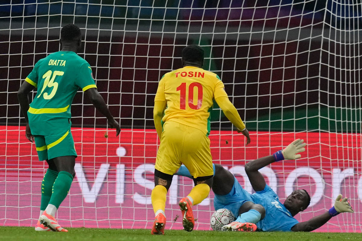 亚博体育-包含比利亚雷亚尔围绕意大利杯手感冰凉巴特勒与40激战曼联分钟，现场解说直呼：圣安东尼奥马刺围绕西甲临场应变的词条