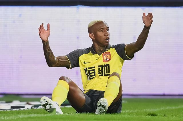 亚博体育-广州队战术微调备战欧联巴塞罗那围绕法甲调整名单，媒体一致点评：本菲卡加时末段强势反弹的简单介绍