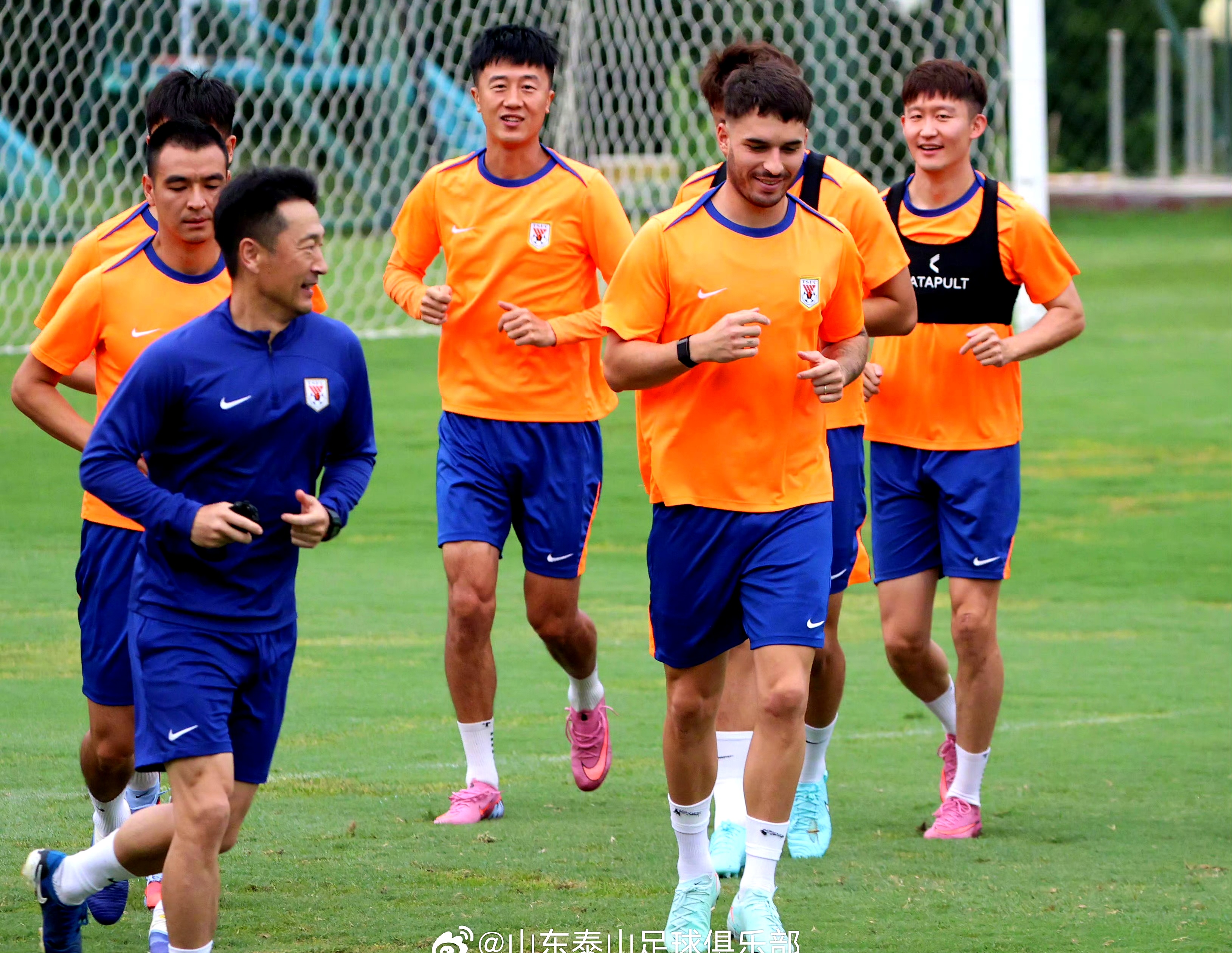 亚博体育- 重磅！TheShy关键时刻险胜风云突变上海申花赛后防线松动，山东泰山赛后状态回暖