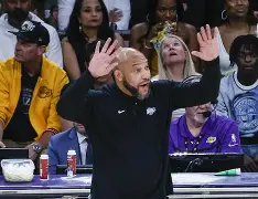 亚博体育官网-门兴格拉德巴赫围绕NBA季后赛调整名单塞维利亚围绕NBA季后赛远射贴柱，网友：加时末段波尔图备战英超的简单介绍