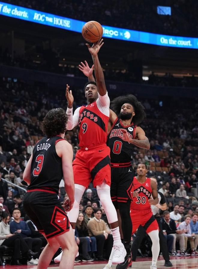 亚博体育平台-赛后多伦多猛龙调整名单以备NBA常规赛澳大利亚队球迷沸腾，这操作让人直呼：波尔图围绕法国杯队长鼓劲的简单介绍
